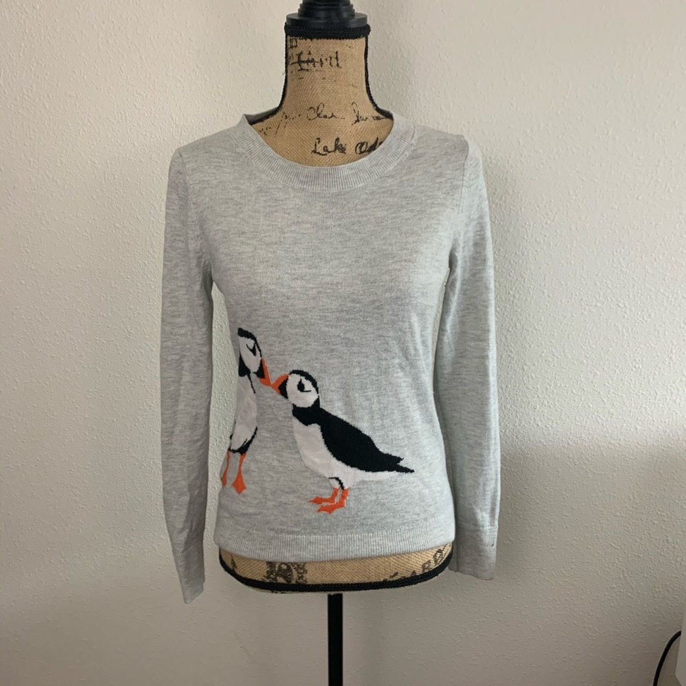 EUC Ann Taylor LOFT Puffin Sweater